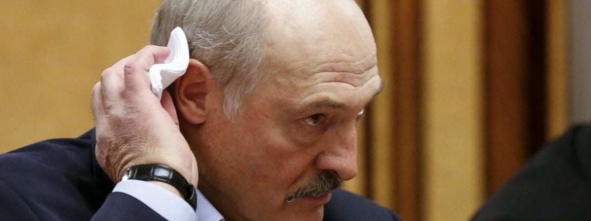 «В животном мире бывает такое — прикинуться мертвым, чтобы жертва подошла поближе. Лукашенко на такое способен»