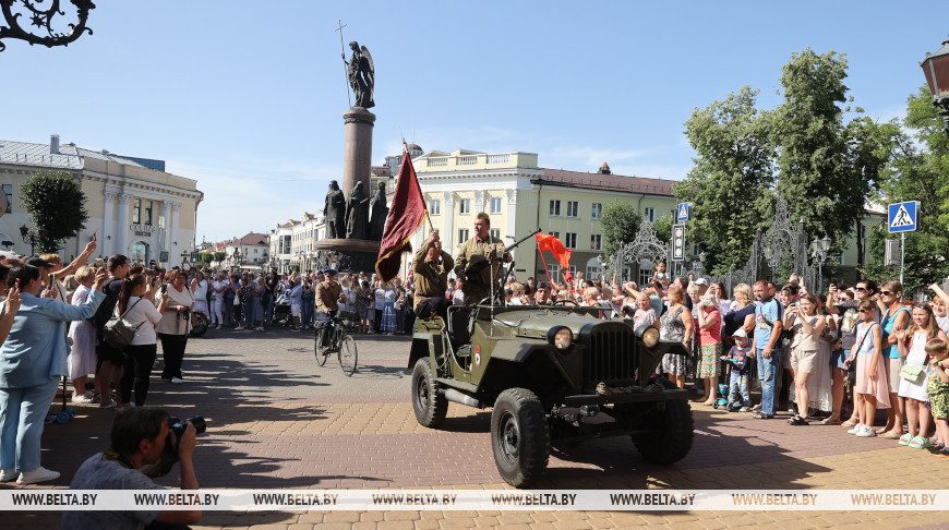 Атмосферу последнего мирного дня 1941-го воссоздали в Бресте