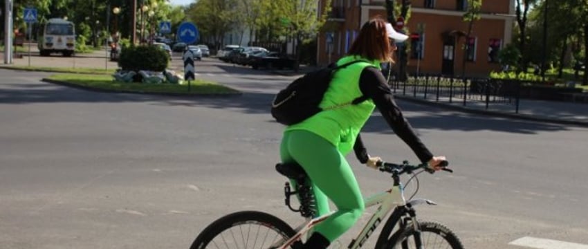 Нужно ли устанавливать световые приборы на велосипед? Рассказали в ГАИ