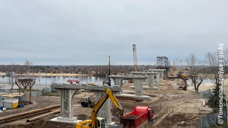 В Мозыре продолжается стройка самого длинного моста в Беларуси — посмотрите, каким он будет