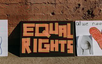 Мининформ Беларуси разрешил пиратскую трансляцию футбольных матчей чемпионата Европы