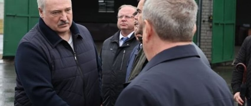 Александр Лукашенко совершает рабочую поездку в Пинский район Брестской области