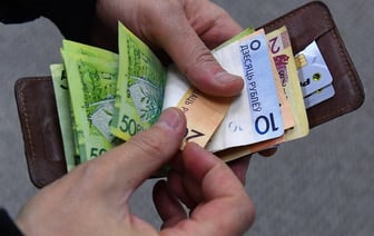 В Белстате рассказали, сколько максимум зарабатывает половина белорусов