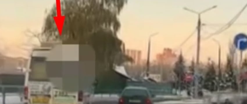 Водитель маршрутки грубо нарушил ПДД — посмотрите, что он сделал