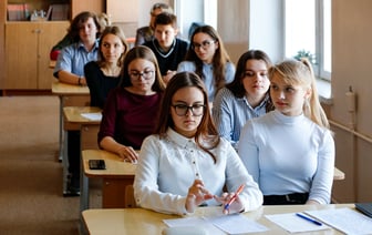 В Минобразования рассказали о сокращении количества базовых 10-х классов в Минске. В чем дело?