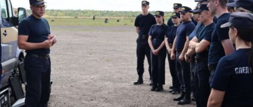 Поможет на местах происшествий и убережет от ошибок. Чему учат молодых следователей на сборе под Брестом