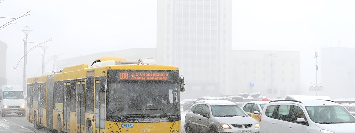 «Минсктранс» предупредил о задержках из-за непогоды, а в ГАИ предостерегли водителей от «рискованного поведения» — Фото