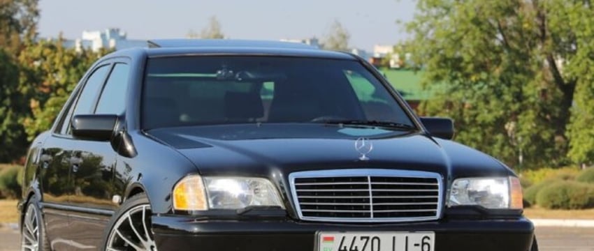 «Самая дорогая — мелочовка!» Белорус восстановил Mercedes-Benz C-Class (W202)