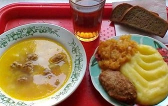 Сколько будут стоить обеды школьников, рассказали в Минобразования