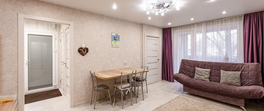 В Минске кошка продает «трешку» с интересной планировкой. Сколько просит за жилье?