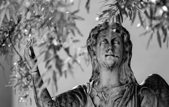 У России обострится нехватка снарядов из-за атак на склады