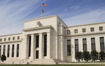 В США снизили ключевую ставку впервые за 4 года