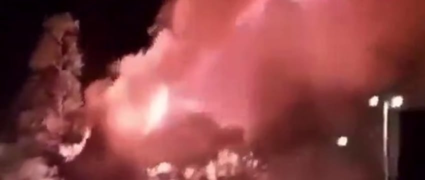 Франция вводит войска в Новую Каледонию