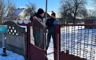 МЧС пообещало 5 дней ходить по домам белорусов. Что за «адресная работа»? — Видео