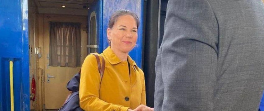 Обвинение Путина в неготовности к диалогу