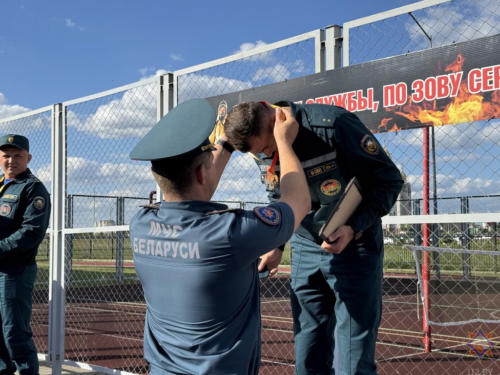Определен сильнейший пожарный-спасатель в Брестской области