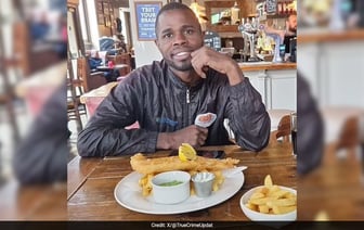 Мужчине в Великобритании предъявлено обвинение в убийстве после обнаружения тел в чемодане.