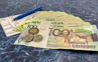 Нотариус рассказал, когда с зарплат белорусов могут вычесть часть денег без предупреждения