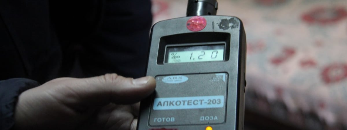 В Свислочи на рабочем месте обнаружили сильно пьяных полеводов — что было дальше