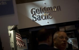 Goldman Sachs сократит несколько сотен рабочих мест в рамках ежегодной отчетности.