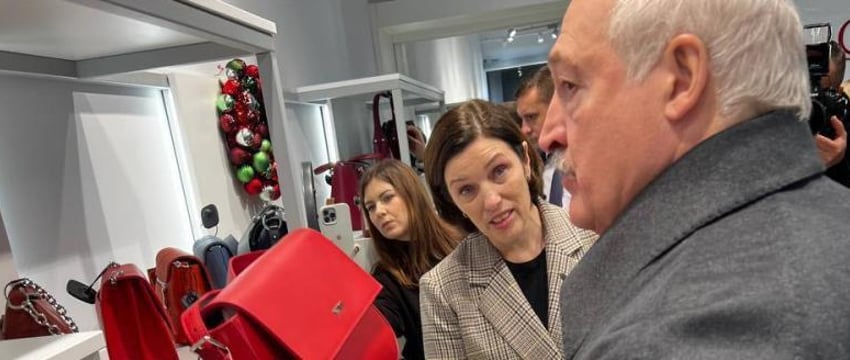 Лукашенко посетил "Первый национальный торговый дом"
