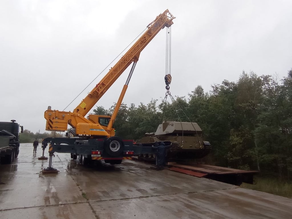 В Брестскую крепость прибыла новая техника музейного хранения