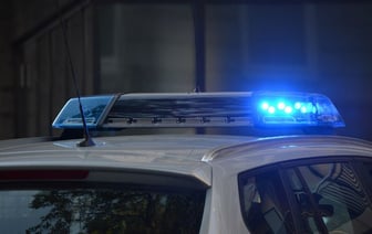 На кадрах камеры наблюдения видно, как полиция США застреливает безоружную чернокожую женщину.