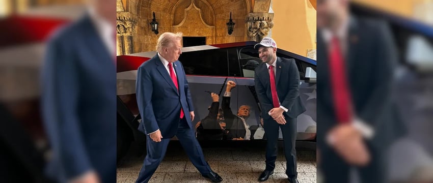 Скандальный американский влиятельный человек подарил Дональду Трампу кибертрак Tesla.