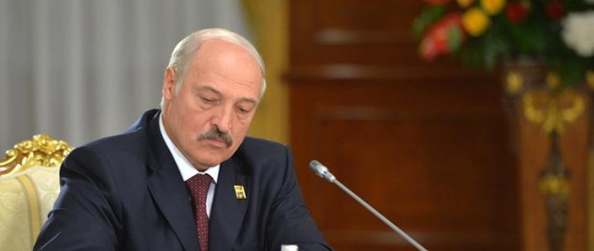 Лукашенко уволил ряд должностных лиц республики