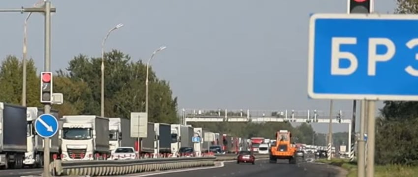 Очередь из фур в Бресте растянулась на километры и дни