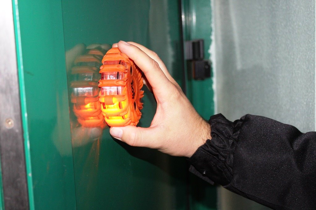 Брестские спасатели отработали тушение пожара во дворце спорта «Виктория»