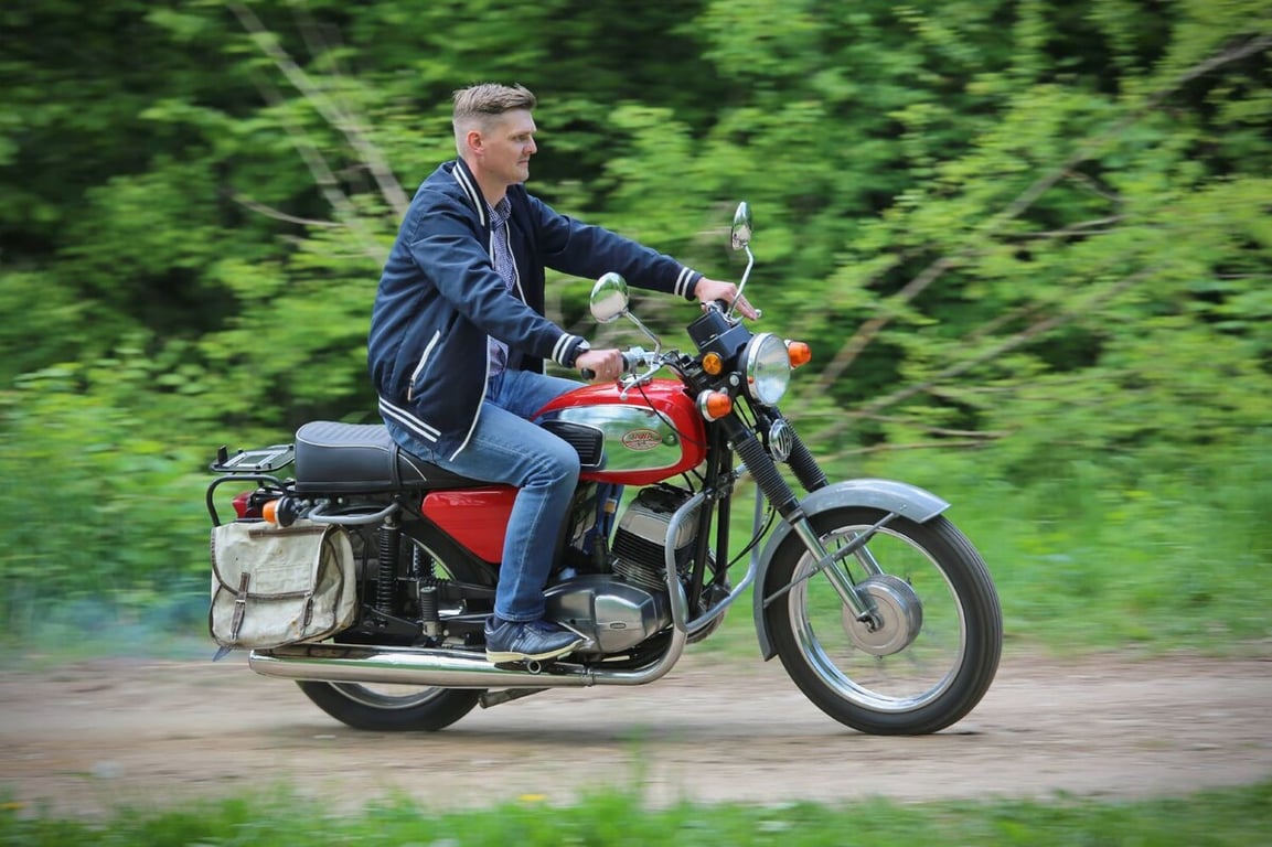Житель Брестской области несколько лет восстанавливал чехословацкую Jawa 634. Посмотрите, что у него получилось