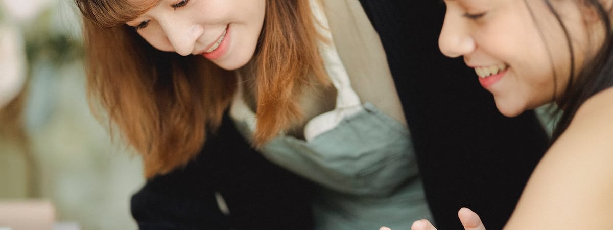 Белорусы придумали сервис, который сделает идеальную фотографию для резюме. Вам даже не надо вставать с дивана