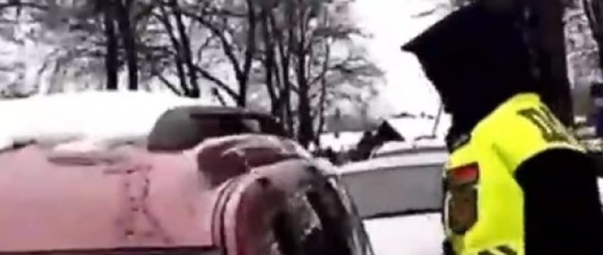 Эта история произошла в Беларуси: родители оставили маленького ребенка одного в автомобиле в минус 10. Что было дальше?