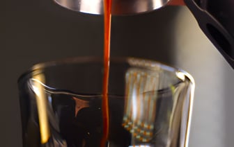 «Аж в носу запахло» — Видео с приготовлением кофе набрало более 20 миллионов просмотров — Видео