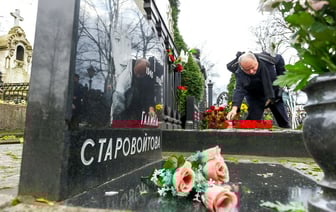 Какие цветы дольше всего простоят на кладбище? Флорист назвала ТОП-4 растения, которым не страшны морозы — Полезно