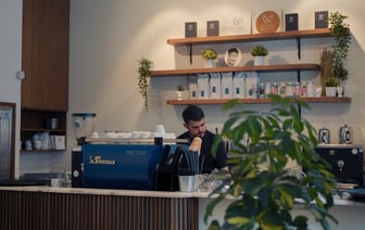 Пьяный новополочанин ехал по «встречке». Его помог задержать сотрудник Департамента охраны