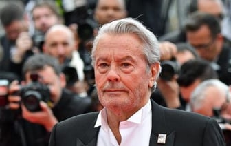 Актера Алена Делона суд ограничил в дееспособности