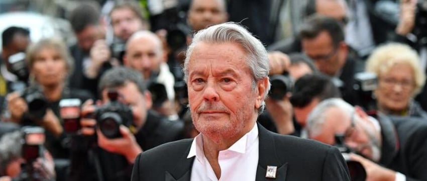 Актера Алена Делона суд ограничил в дееспособности