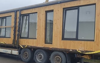 Таможня Литвы три недели разбирала модульные дома из Беларуси – что нашла