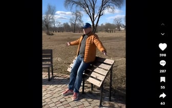 «Чтобы лошадь привязывать?» — Белоруса удивила необычная конструкция в Могилёве. Для чего предназначена? — Видео