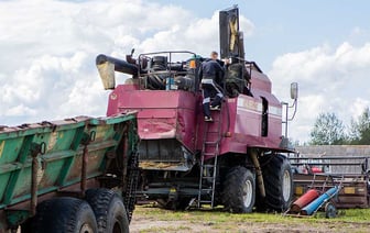 В Лидском районе сгорел комбайн — кто будет отвечать за причиненный ущерб