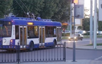 Около 30 автобусов и троллейбусов планируют обновить в Бресте в этом году