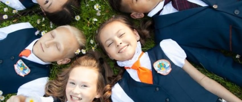 Деловой стиль одежды пропишут среди обязанностей школьников в Кодексе об образовании