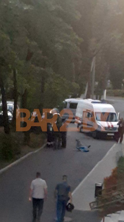 «У нас во дворе убили человека». Смертельную поножовщину из окна увидела жительница Барановичей