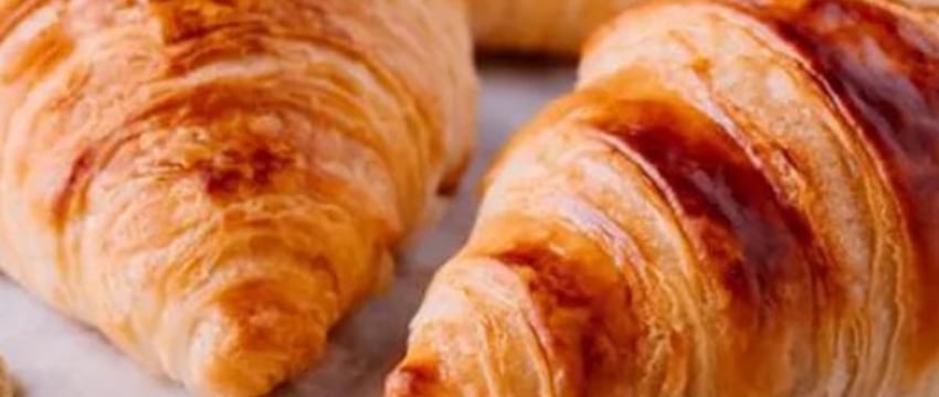 В Беларуси запретили продавать опасные круассаны — вот как они выглядят