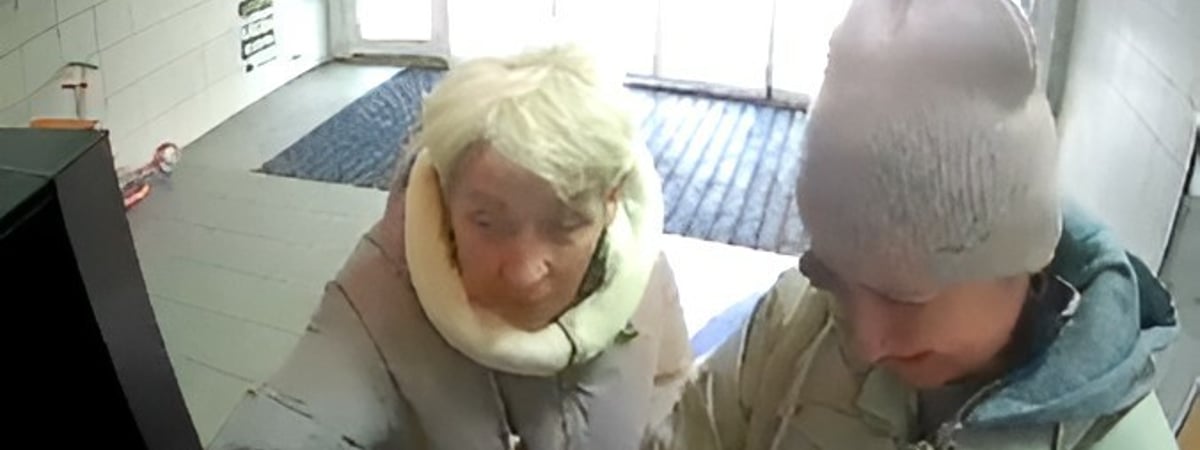 «Капец. Стыдоба!» — Видео женщин у кофейного автомата в Барановичах собрало почти 300 тысяч просмотров — Видео