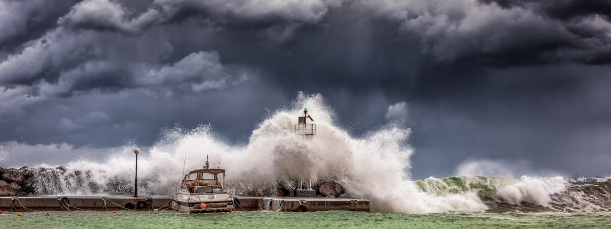 Из-за непогоды в 788 населенных пунктах Беларуси нарушилось электроснабжение