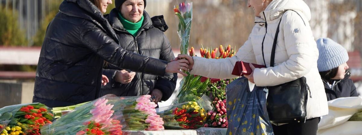 Какие справки нужно собрать белорусам, чтобы продавать цветы на 8 марта? В МНС напомнили, кому и какие налоги придётся оплатить — Полезно