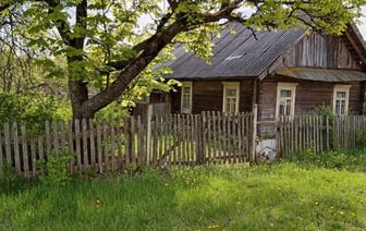 В этом году белорусы купили уже больше тысячи пустующих домов — это рекорд